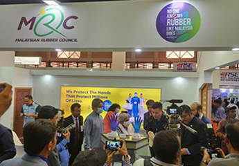 The Minister of Health and Population Welfare of the Sindh Province, Dr Azra Palijo (middle) and the Consul General, Mr Herman Hardynata (right-side) visiting MRCâ€™s booth at Health Asia 2022.